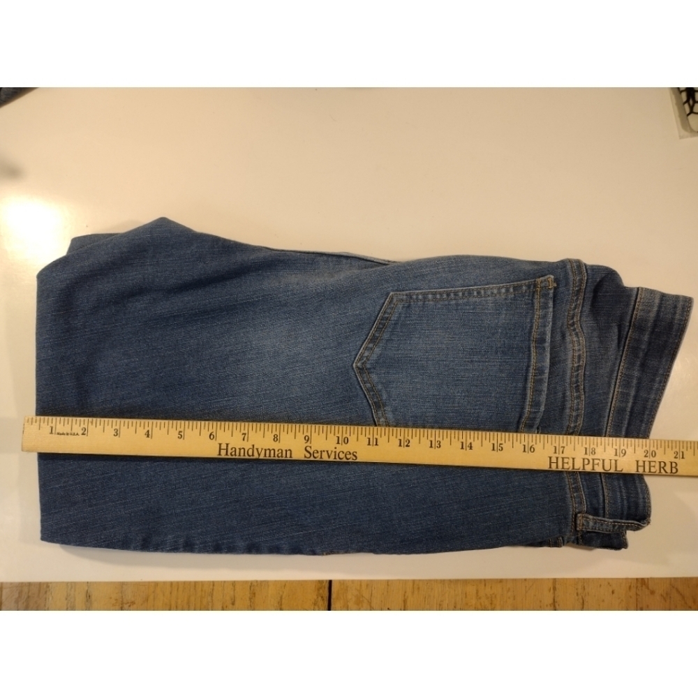 Women's Torrid Blue Skinny Jeans with Black Swirl Design; 18 - Picture 4 of 16